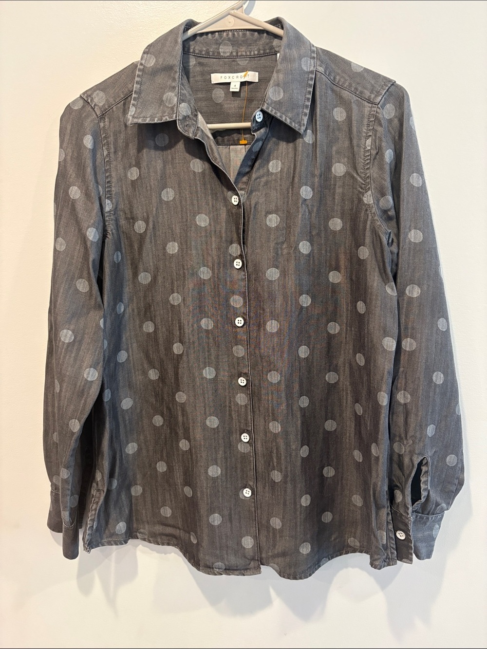 Foxcroft Gray Polka Dot Shirt ptp 19 length 26 no iron